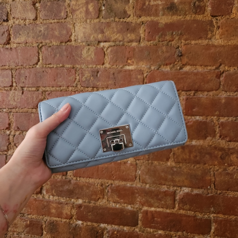Michael Kors Quilted Clasp Wallet - light blue